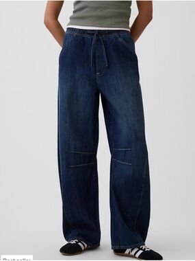 NWT Gap Mid Rise Easy Horseshoe Jeans Barrel Jeans Size Large $89